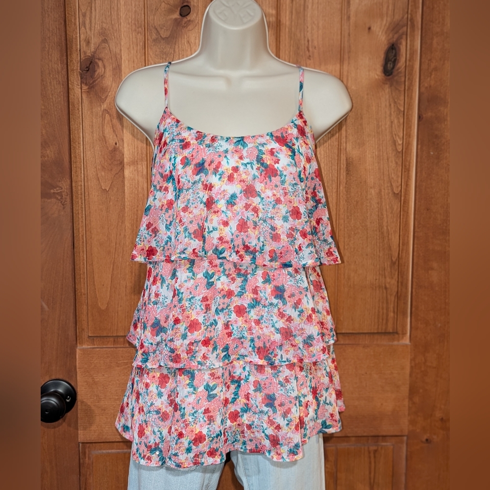 Candie's‎ White and Pink Floral Top